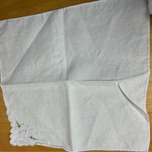 Vintage White Linen Dinner Napkins 4 PC Set